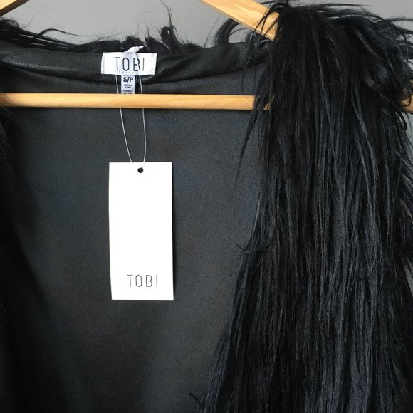 Brand New Tobi Black Faux Fur Vest (With Tags) - Picture 4 of 6